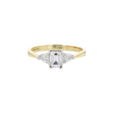 18ct. Yellow Gold Emerald Cut Diamond Ring