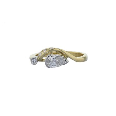 18ct. Yellow Gold Diamond Ring with Pear Shaped Diamond