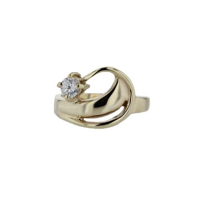 9ct Yellow Gold Wave Ring with Claw set CZ