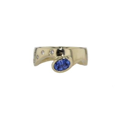 Sapphire and Scattered Diamond Wave Ring